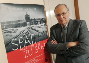 Read more about the article Hungarian lawyer seeks indictment against Nazi hunter Efraim Zuroff