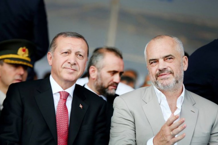 You are currently viewing Erdogan i dërgon Ramës listën e gylenistëve në Tiranë: Ja kush janë njerëzit e Gylen në politikë dhe media